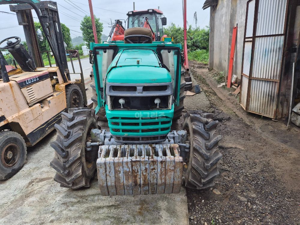 대동 트랙터 D400 (43마력)