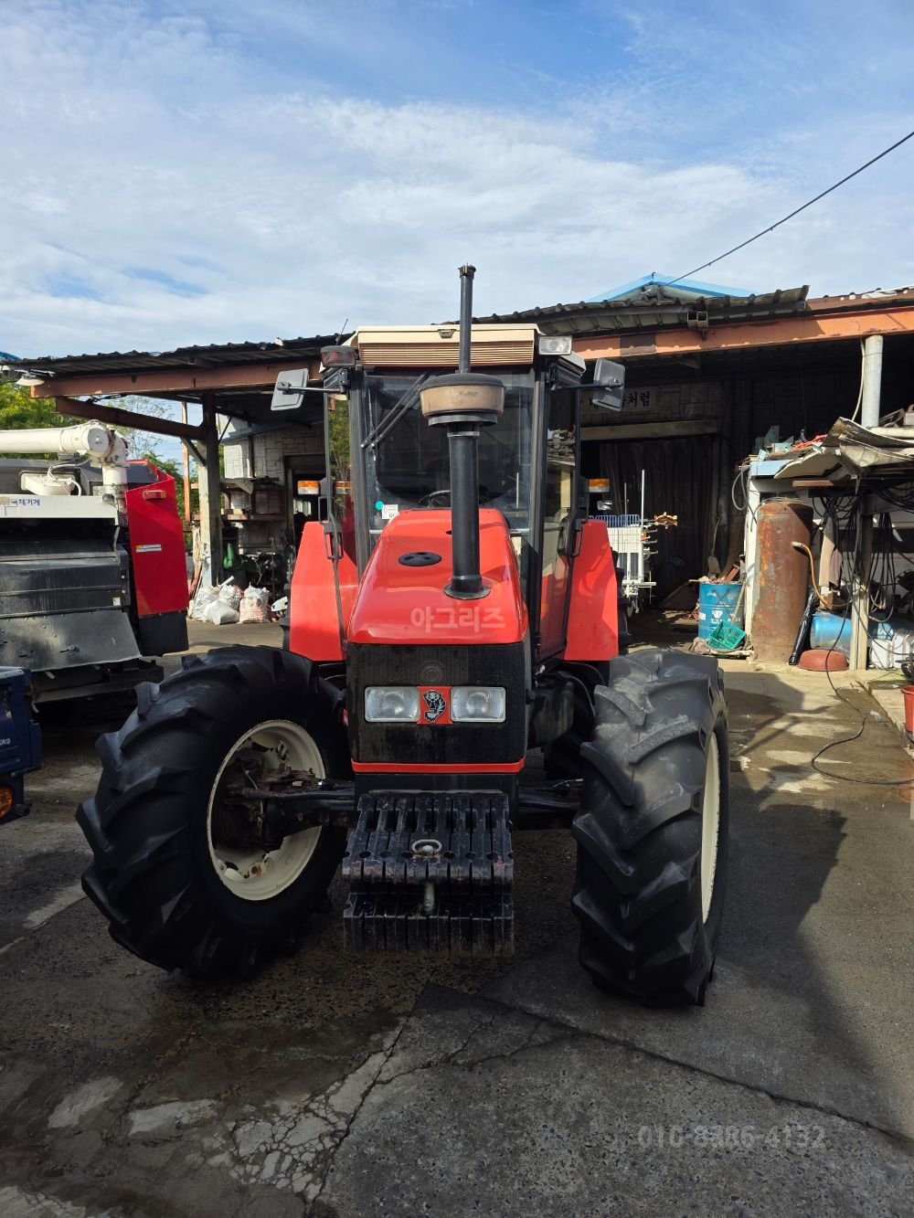 TYM Tractor T860 (86hp)
