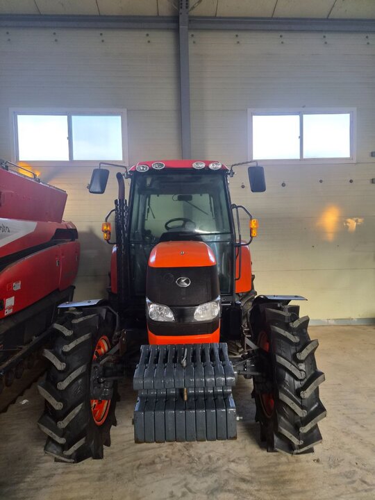 Kubota Tractor MZ953 (95hp)