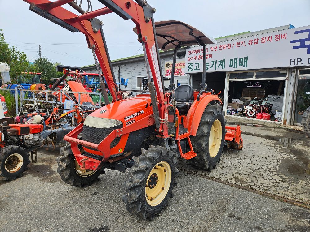 대동 트랙터 D500 (50마력) 뒤우측면