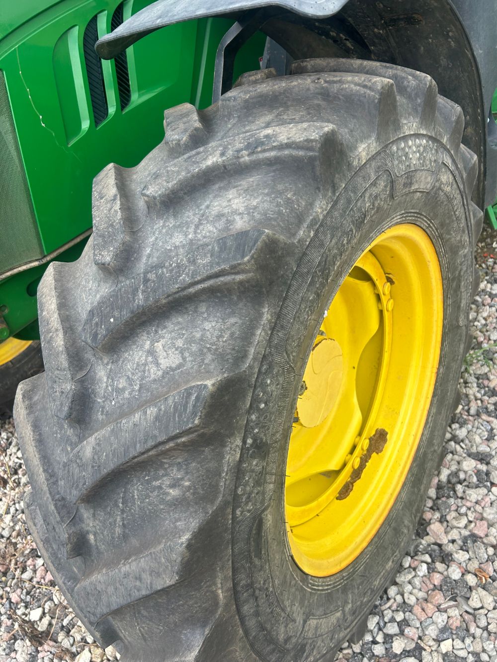 JohnDeere Tractor 6110R (110hp) 뒤우측면