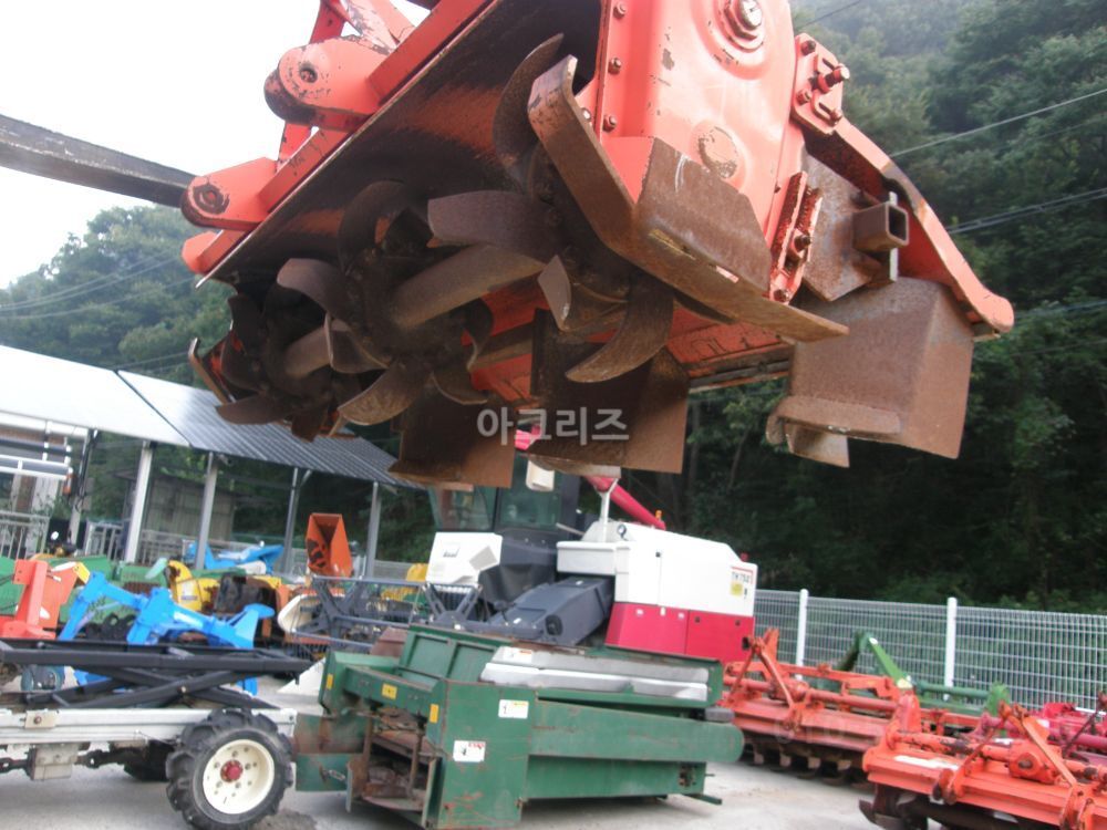 LS-고구마골 2골배토기 LS-고구마골 2골배토기 GMR-165A 로타리 뒤우측면