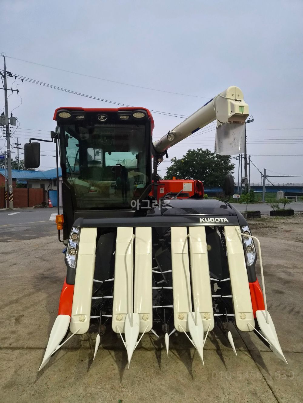 Kubota Combine Harvester ZR6130 (6Rows)