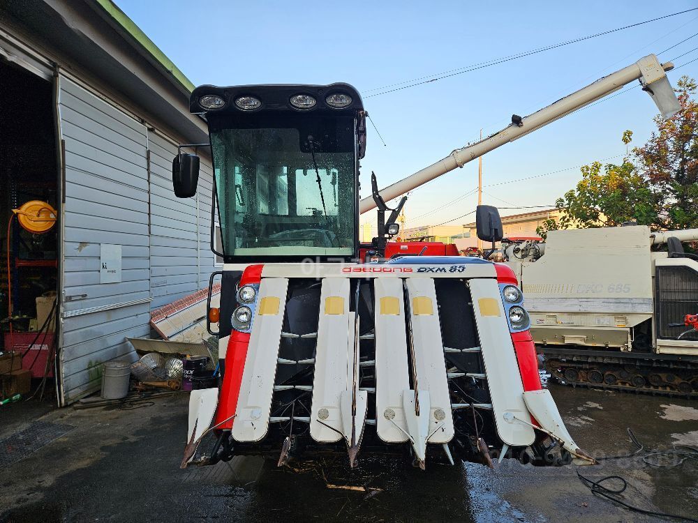 Daedong Combine Harvester DXM85 (5Rows)