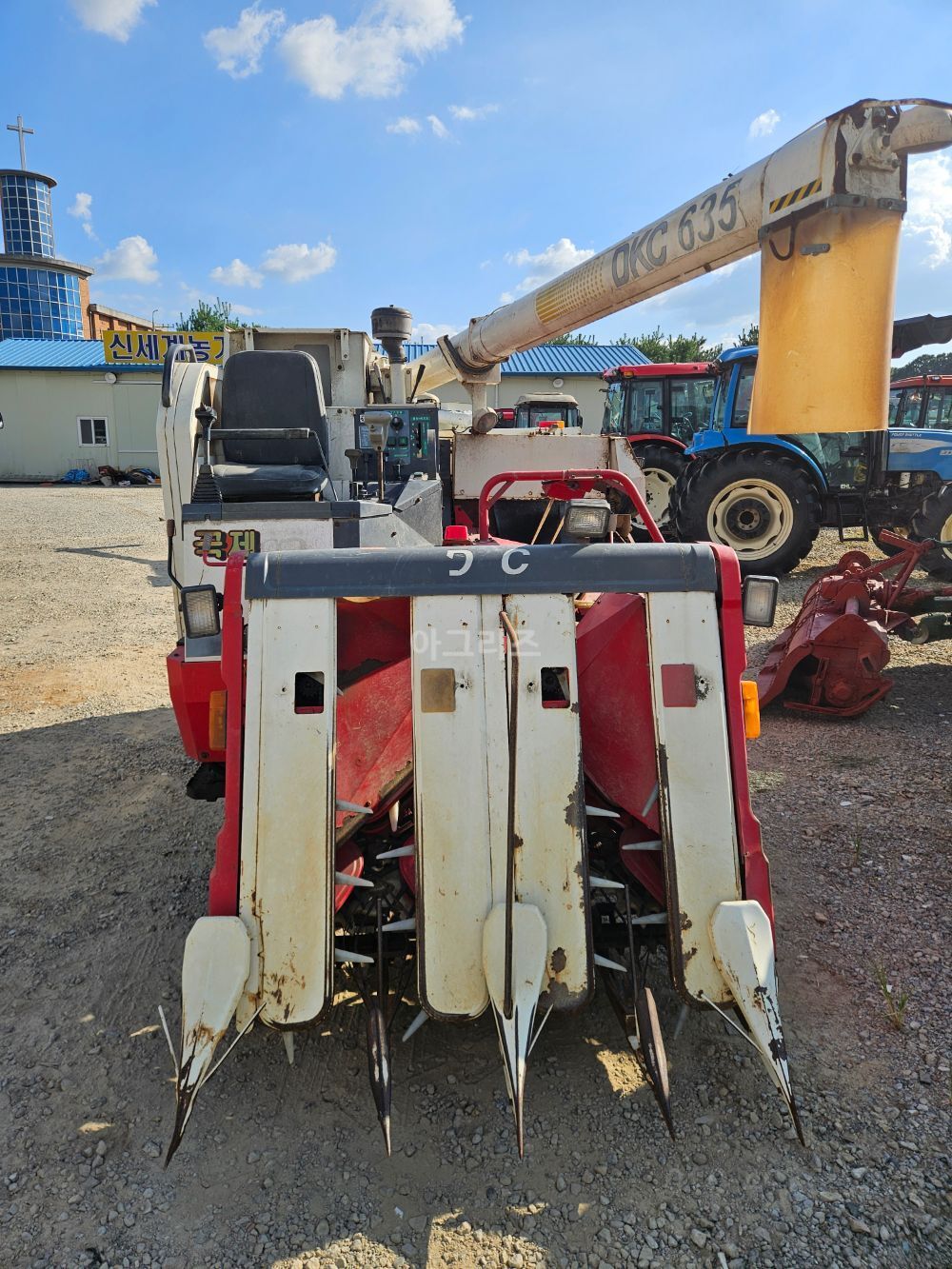 Kukje Combine Harvester DKC635 (4Rows)