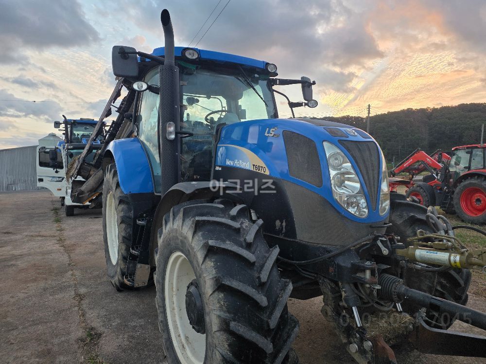 뉴홀랜드 트랙터 T6070 (135마력)