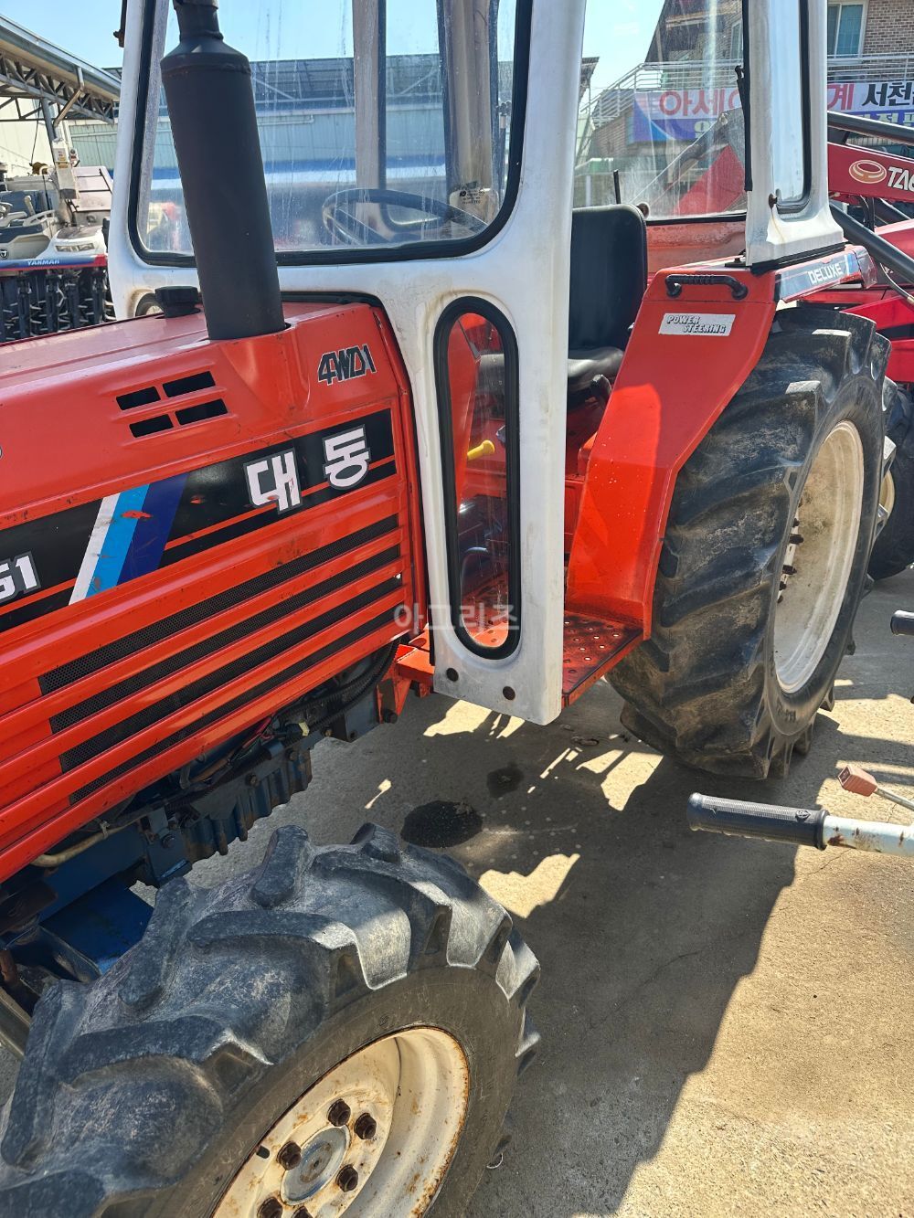 대동 트랙터 D4351 (43마력) 뒤우측면