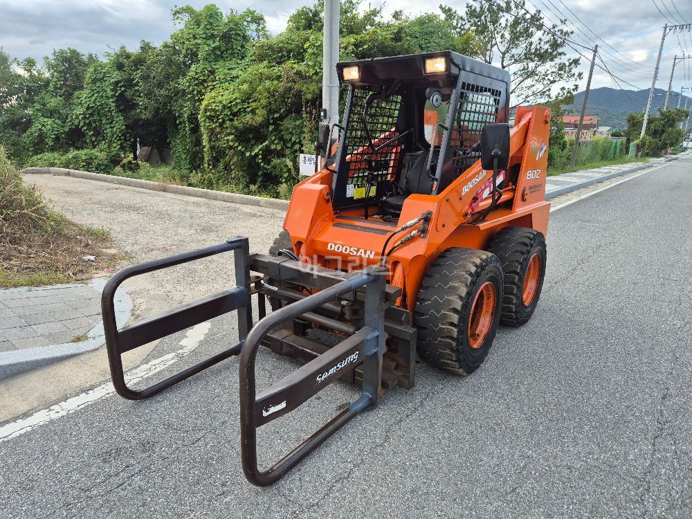  Skid steer loader 두산스키로더 802(66)마력 