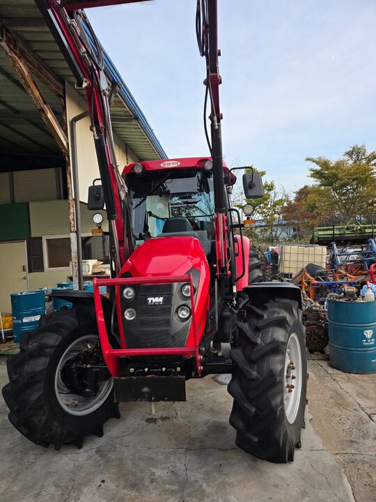 TYM 트랙터 TX1003 (102마력) 앞좌측면