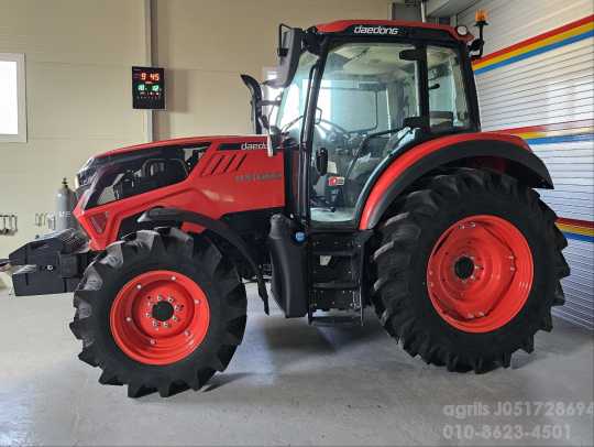 Daedong Tractor HX1000 (111hp) 앞좌측면