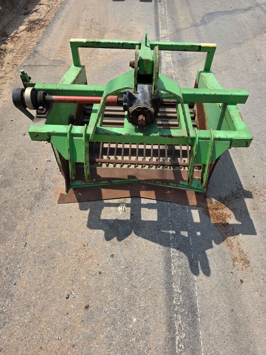  땅속작물수확기 MPH-720A  앞좌측면