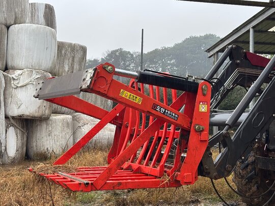  Bale Cutter 도안농업기계  앞좌측면
