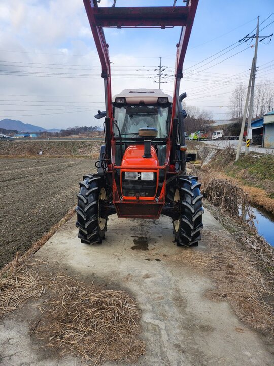 TYM Tractor T760 (76hp)
