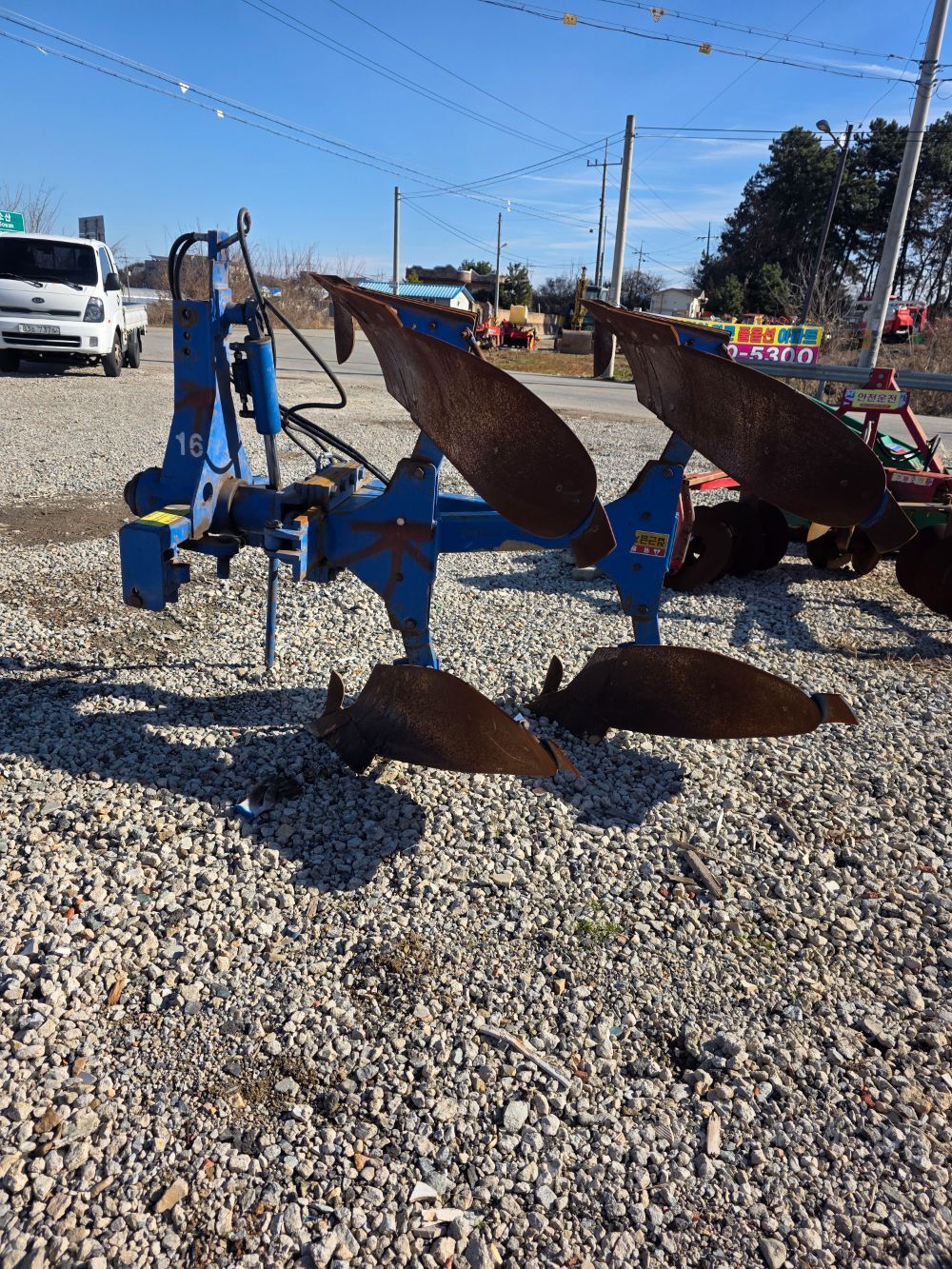  양련쟁기회전쟁기(2련) YRU-700 