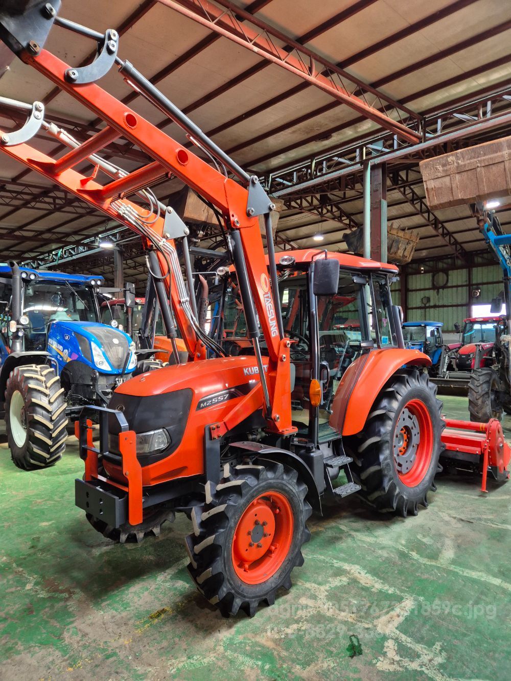 구보다 트랙터 MZ557 (60마력)