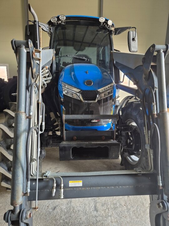 LS 트랙터 MT7.115-SPS-AT (117마력) 앞좌측면