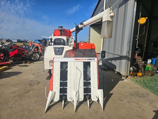 Daedong Combine Harvester DSM72 (4Rows)