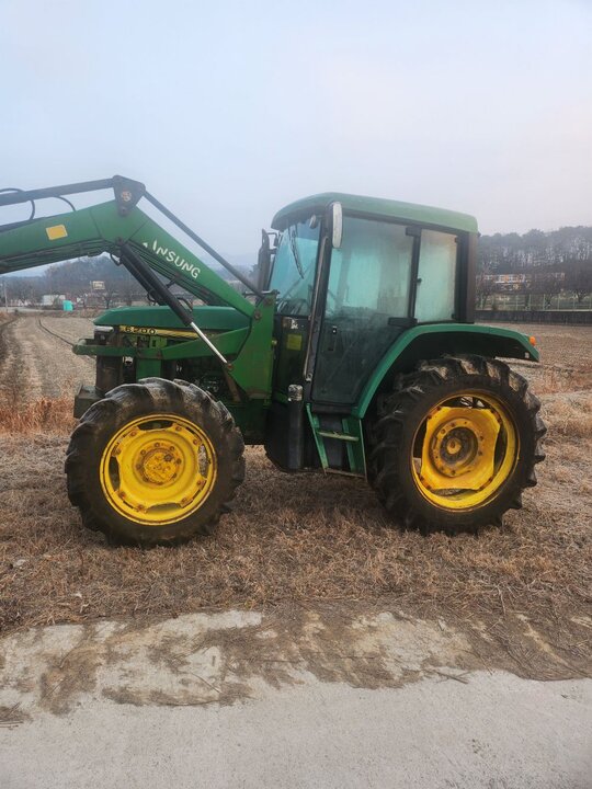 JohnDeere Tractor 6200 (85hp)