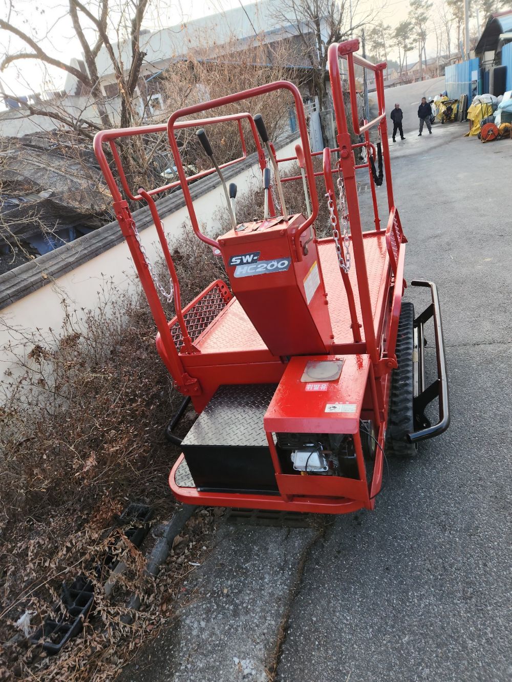  고소리프트 엔진구동형  앞좌측면