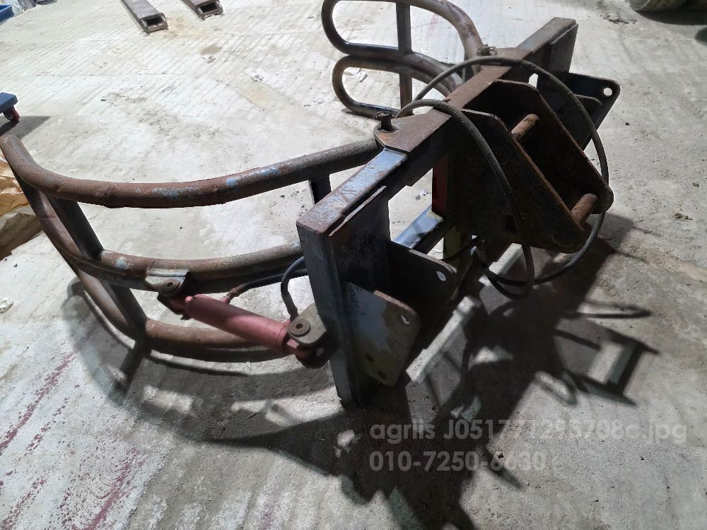  Bale Gripper 02 