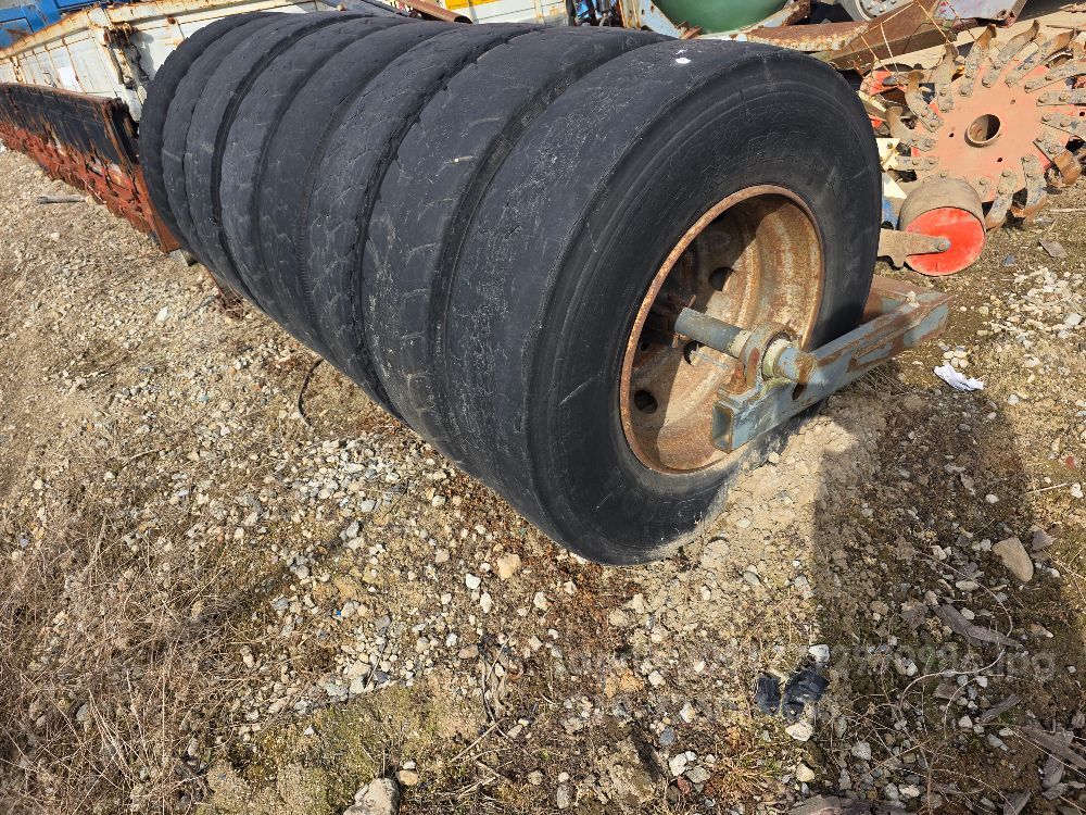  진압기 타이어견인식 