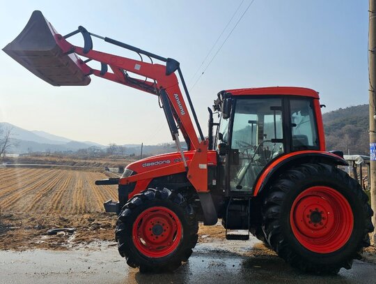 Daedong Tractor MX100 (100hp)