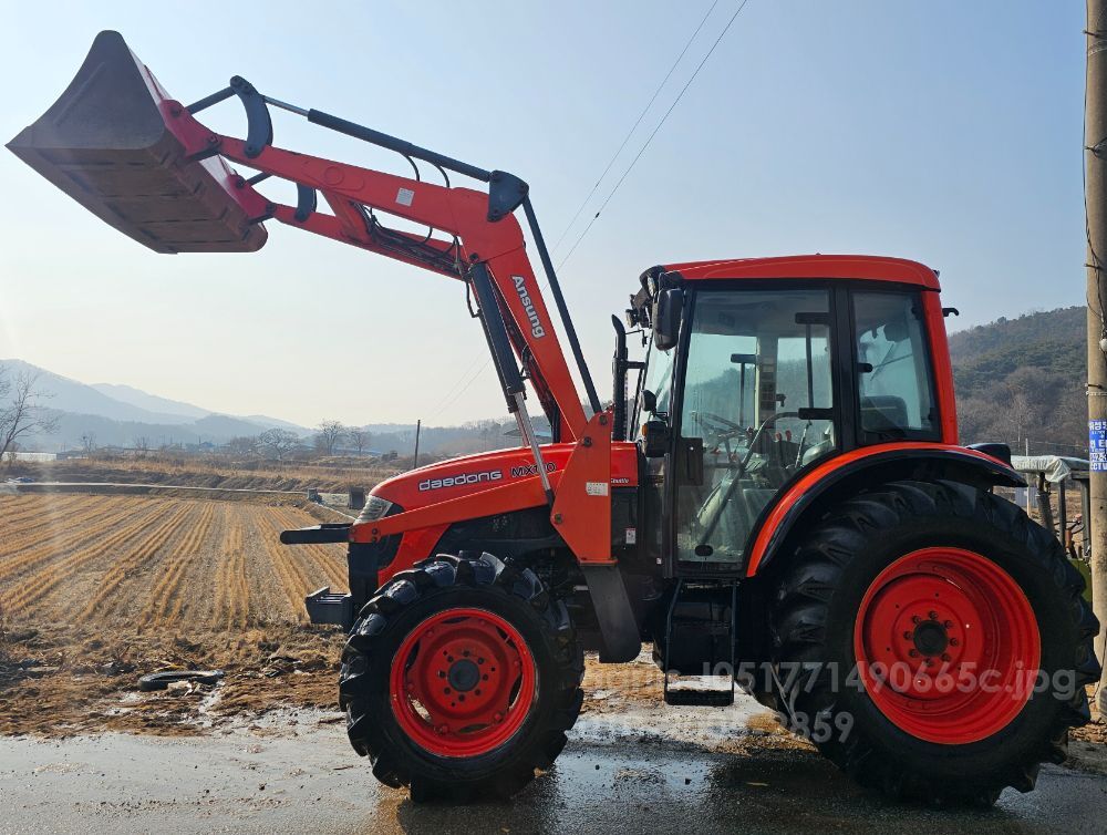 Daedong Tractor MX100 (100hp)