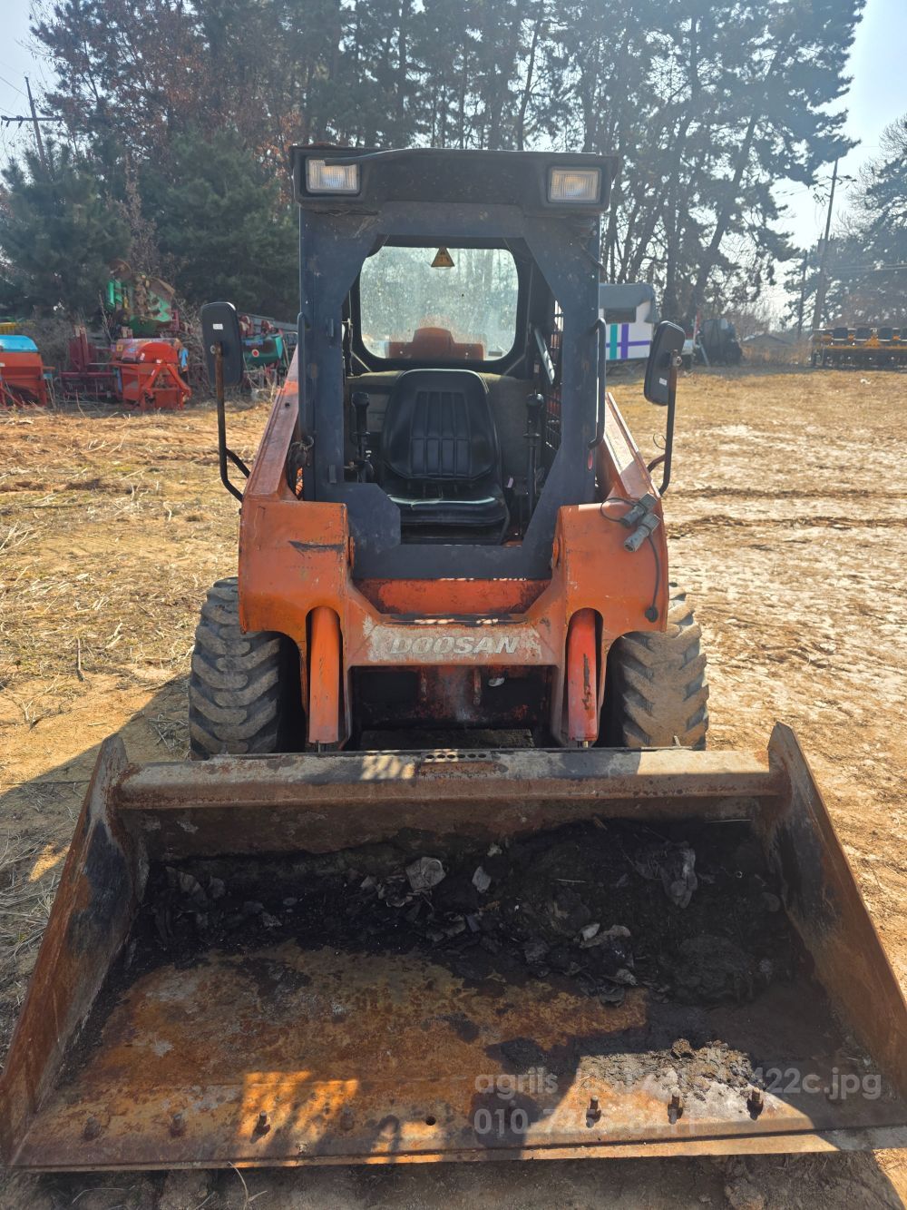 두산 스키드로더 DSL702