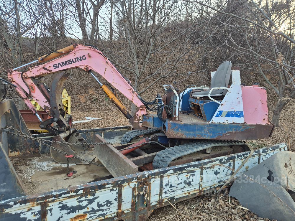  굴삭기 삼성30포크레인 (3톤)