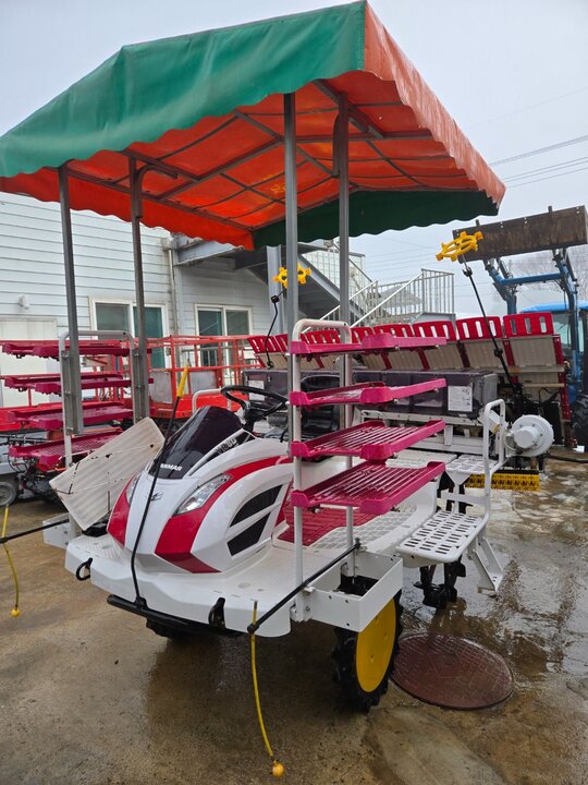 Yanmar Rice transplanter YR8D (8Rows)