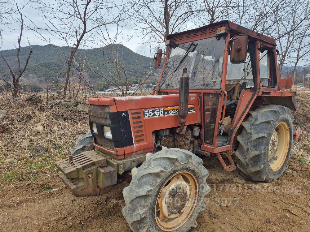 NewHolland Tractor 55-66D (55hp)