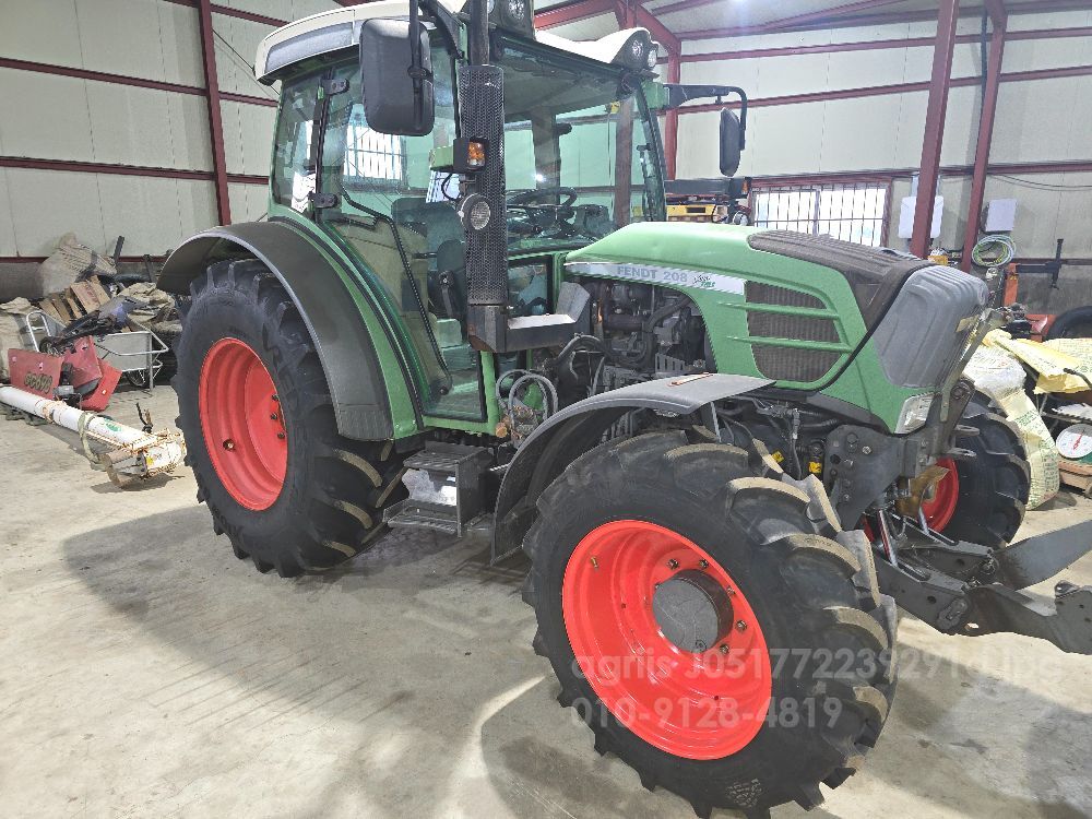 폔트 208   트랙터 펜트 208 (85마력) 뒤우측면