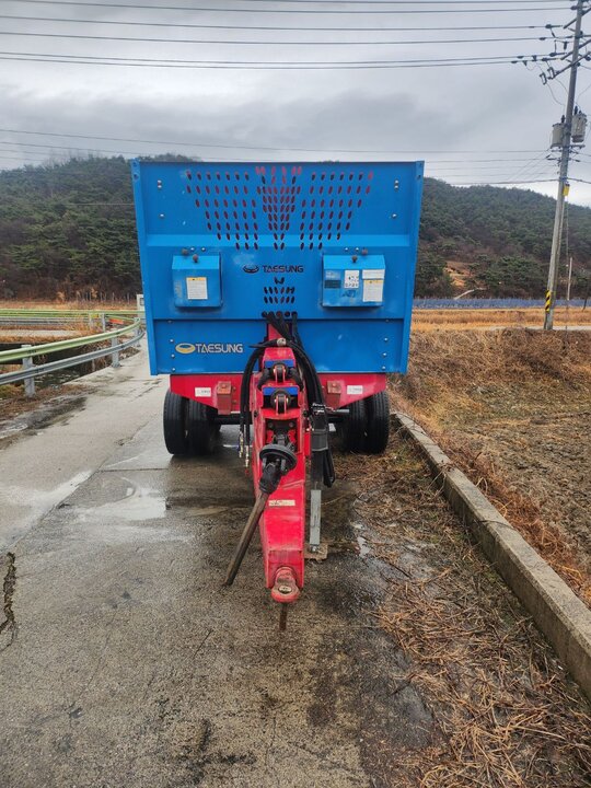 태성퇴비살포기 퇴비살포기 TS 55S