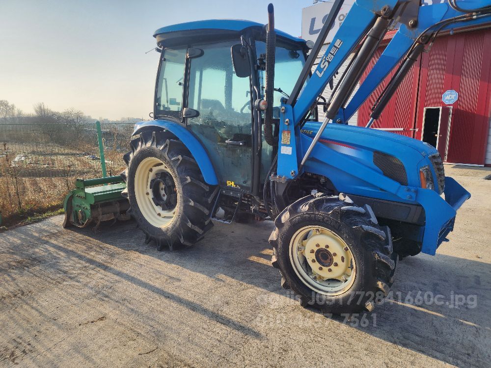 LS 트랙터 XU6168 (68.9마력)