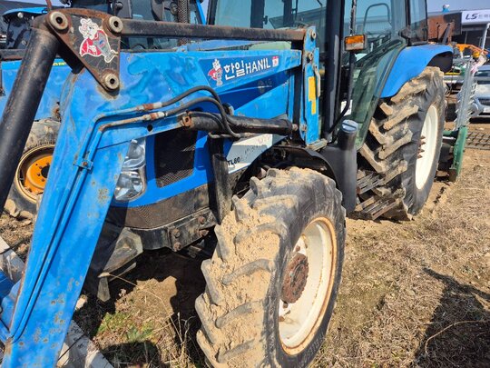 NewHolland Tractor TL80 (75hp)