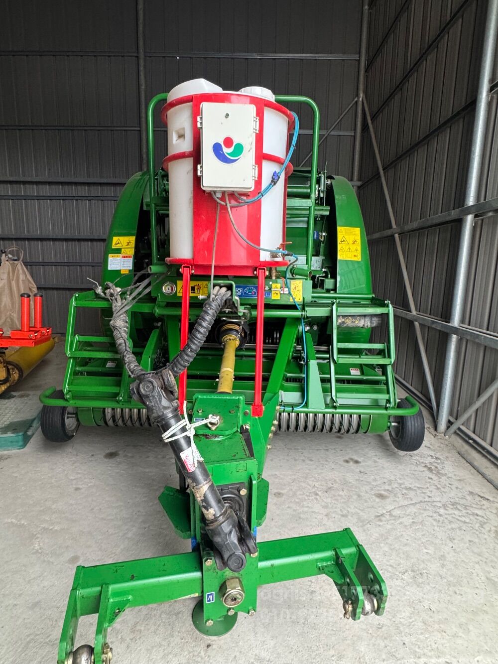 원인터내셔널 원형베일러 F5600