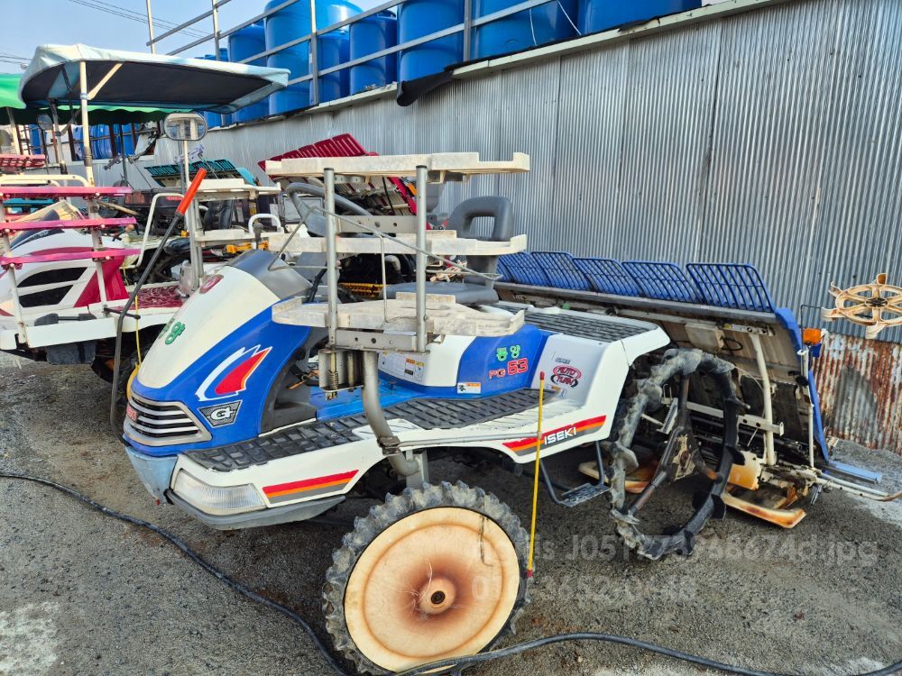 TYM 이앙기 PG63HG (6조식) 뒤우측면