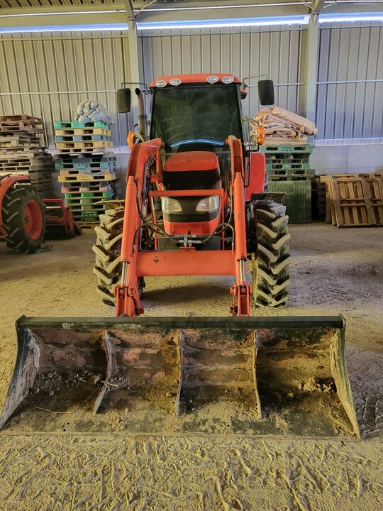 Kubota Tractor MZ957 (100hp) 앞좌측면