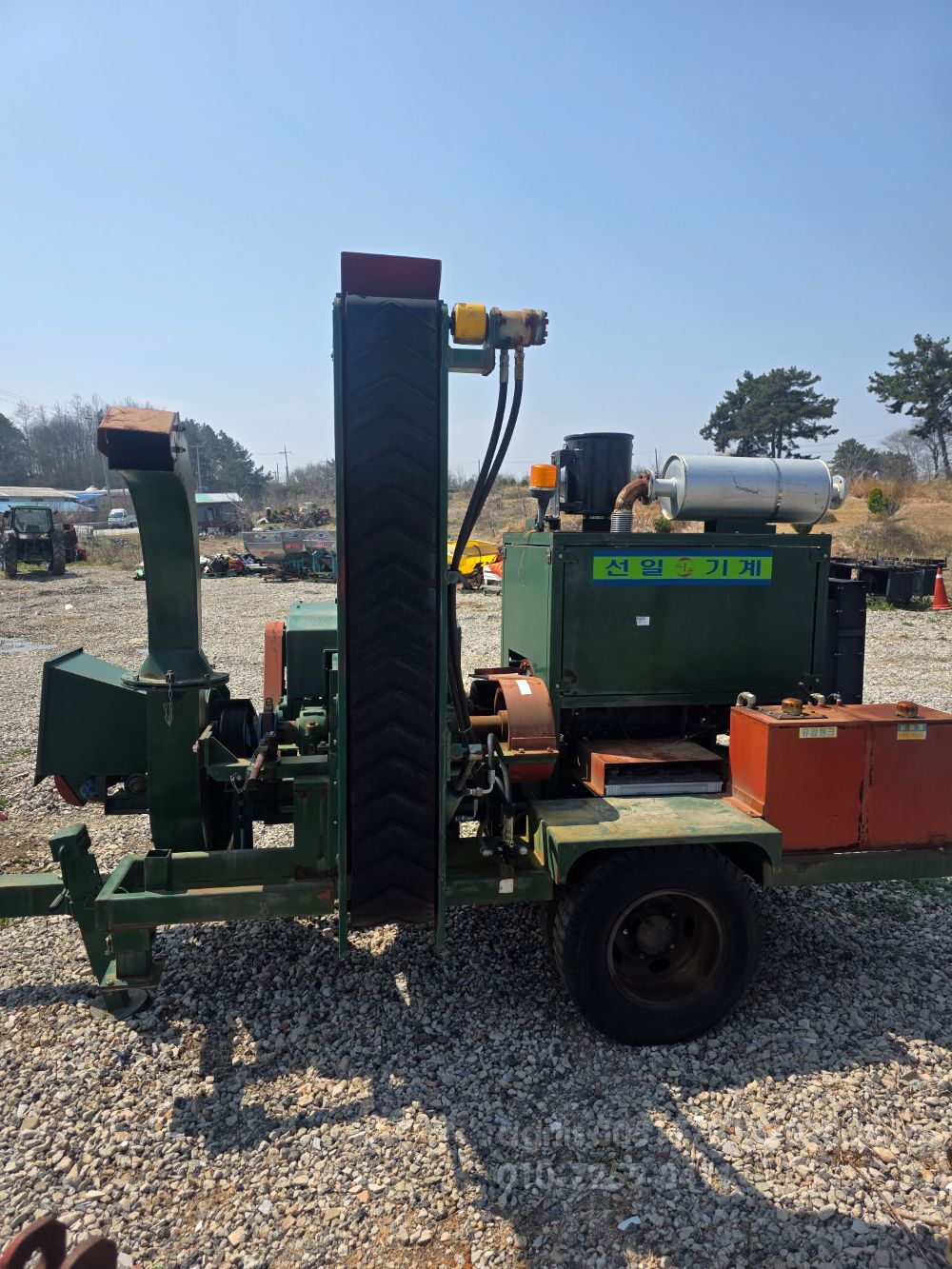  다목적톱밥제조기(견인용,트랙터용) S-003  뒤우측면