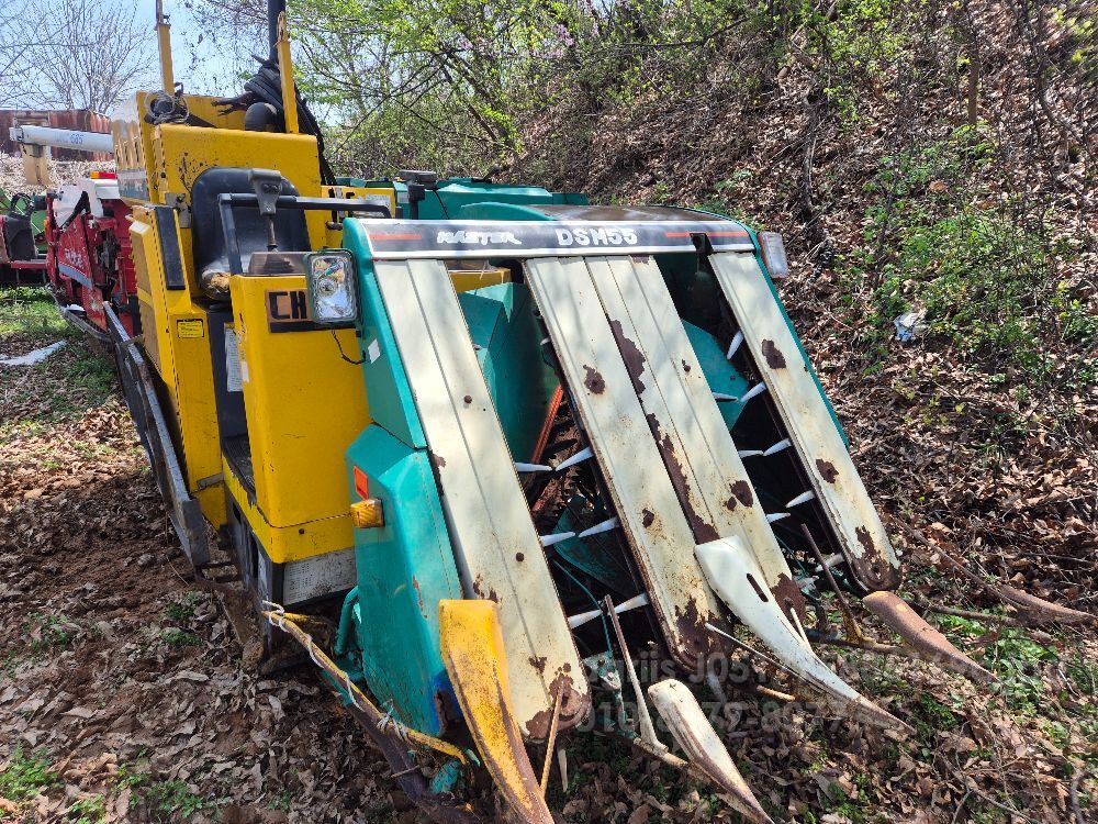 Daedong Combine Harvester DSM55 (4Rows)