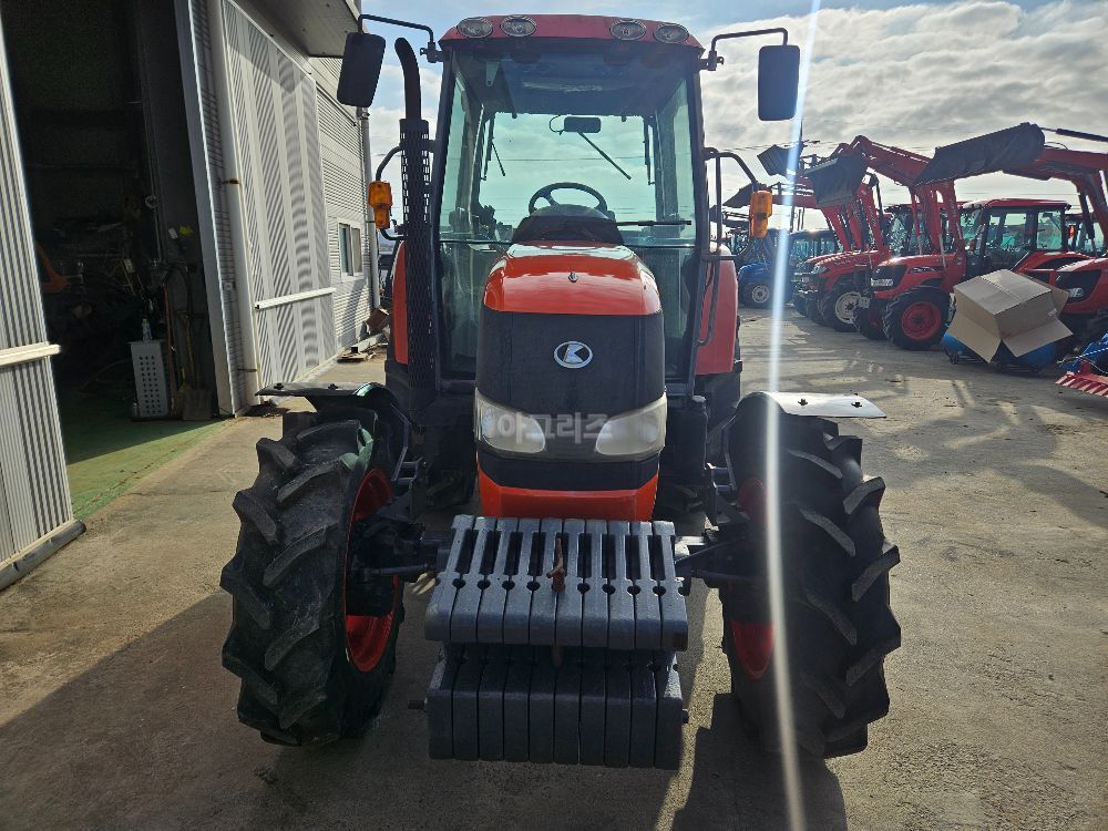 구보다 트랙터 MZ853 (85마력)