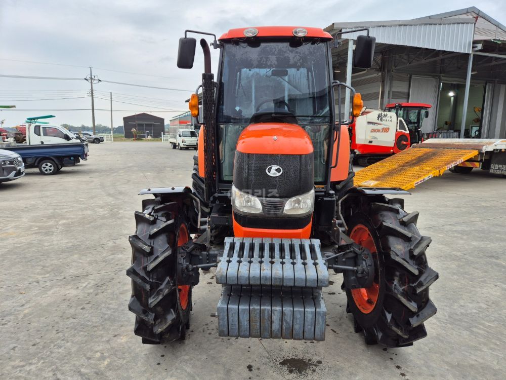 구보다 트랙터 MZ957 (100마력)