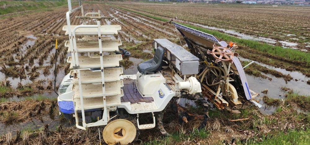 LS Rice transplanter LV63 (6Rows) 뒤우측면