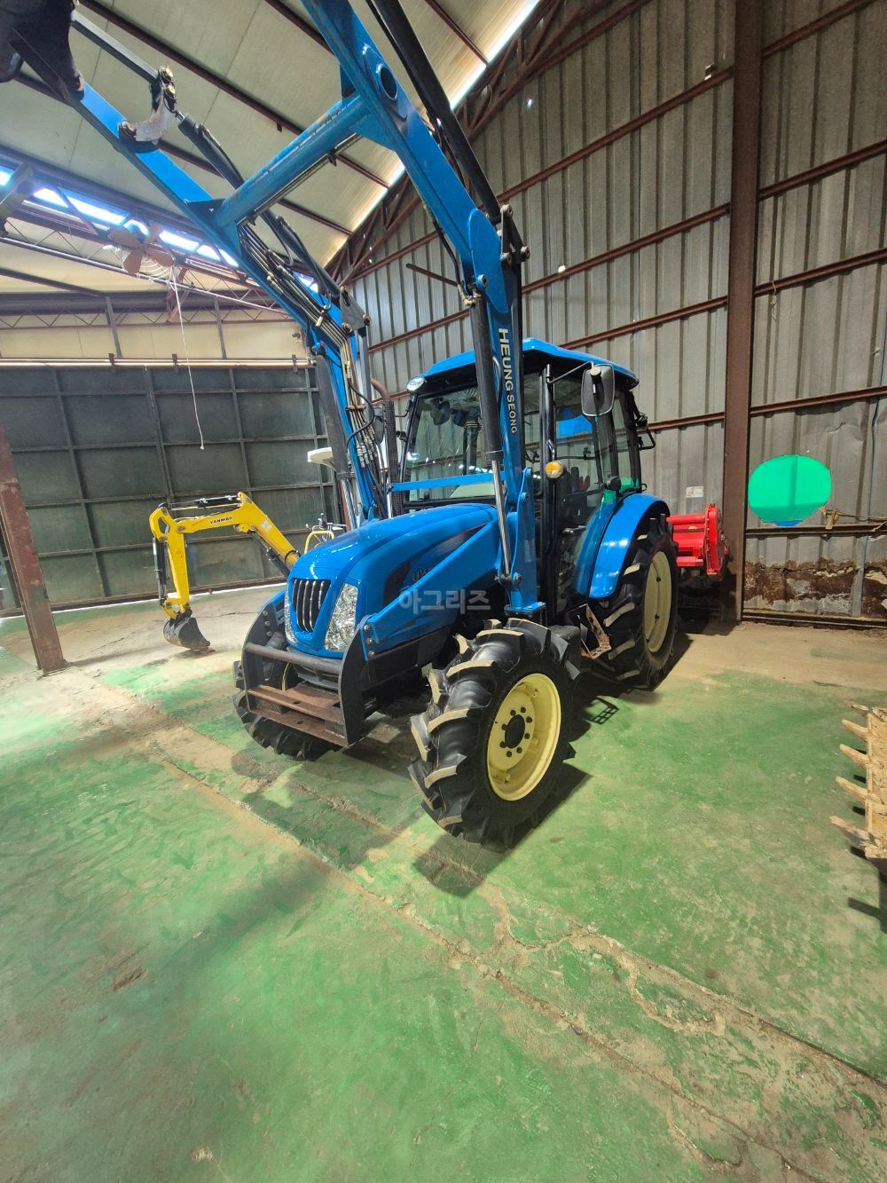 LS Tractor U6010 (50hp)