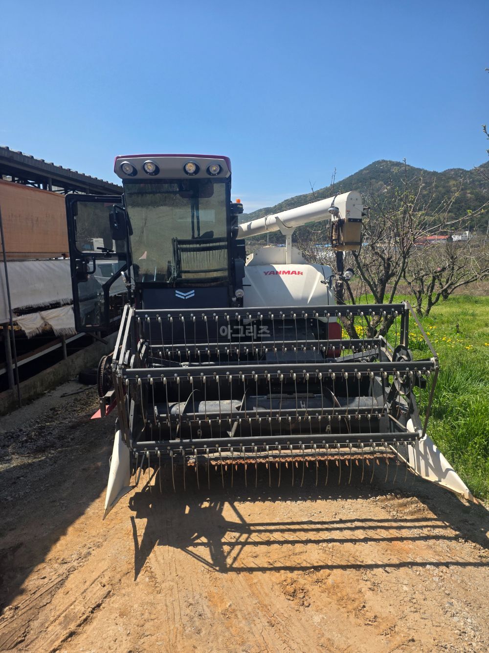 얀마 콤바인 YH700M (보통형)