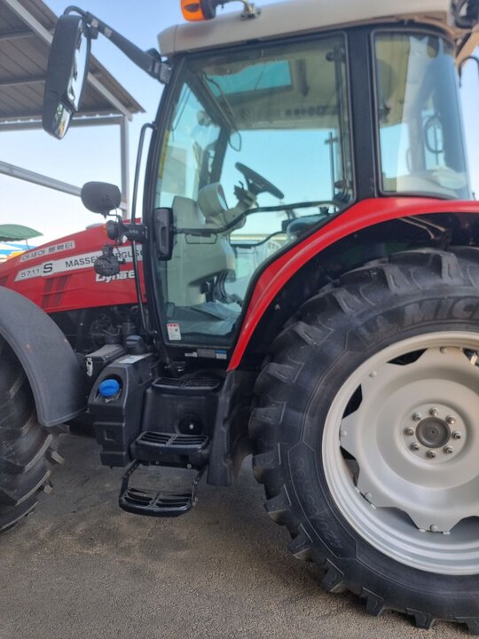 아세아 MF 트랙터 MF5711 (110마력)