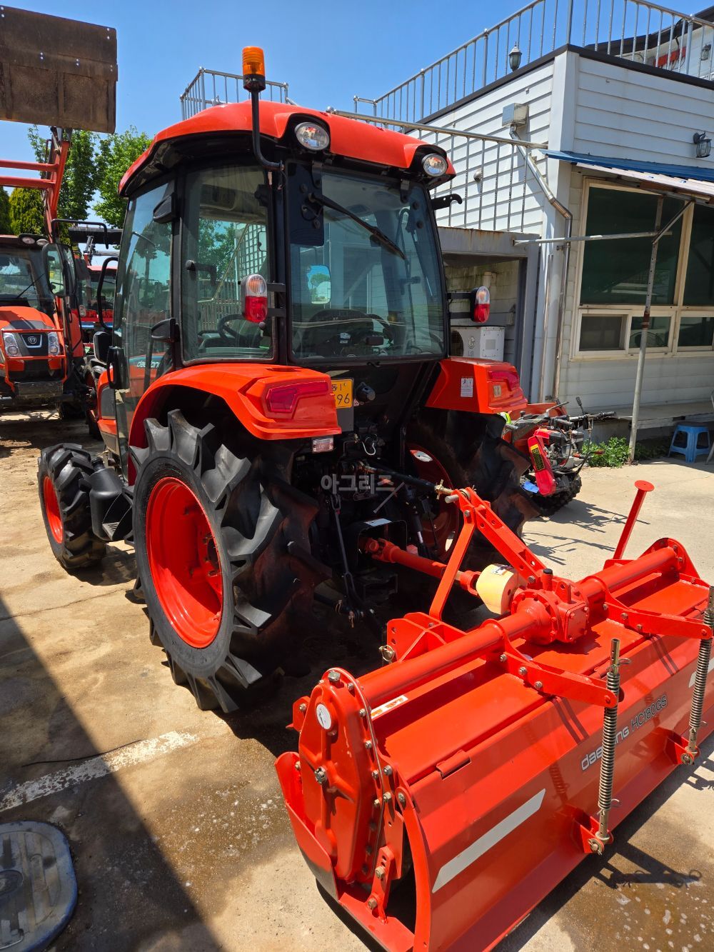 대동 트랙터 NX500 (50마력) 뒤우측면
