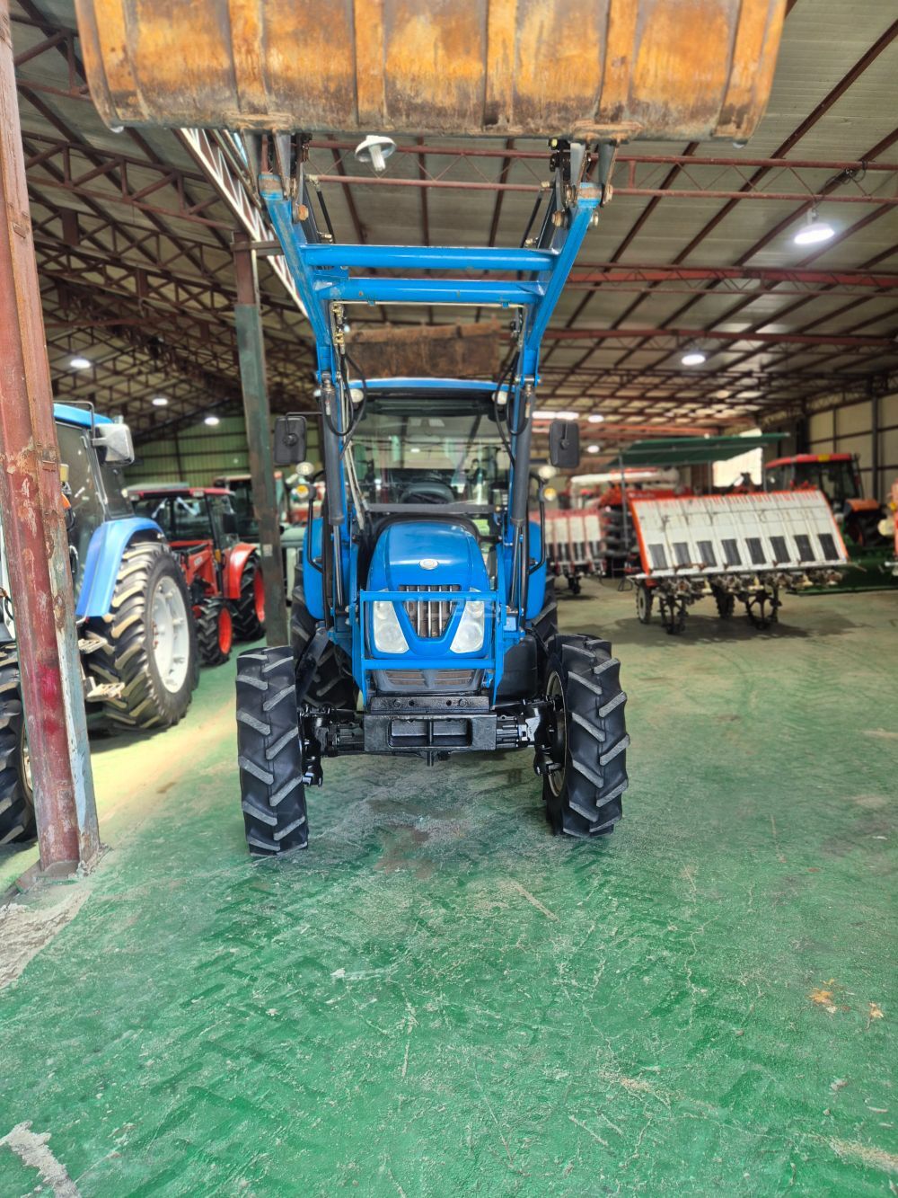 LS Tractor P7175 (80hp) 뒤우측면