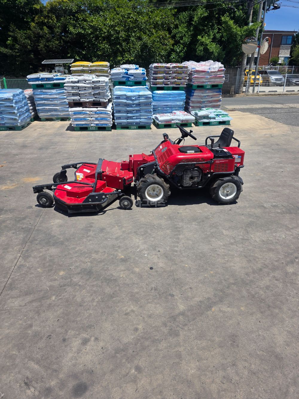 한서정공 승용제초기(4WD) BM21S 뒤우측면