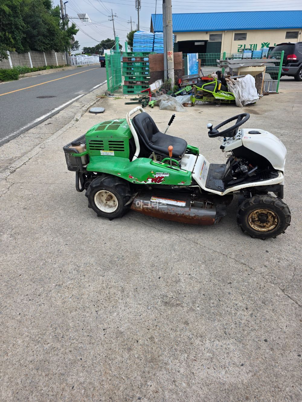  승용제초기(4WD) JP/SRM980F  뒤우측면